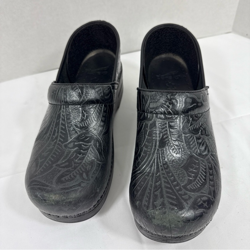 Dansko Professional Clogs Shoes Women's Size 9.5 Black Floral Embossed Leather - Picture 2 of 16